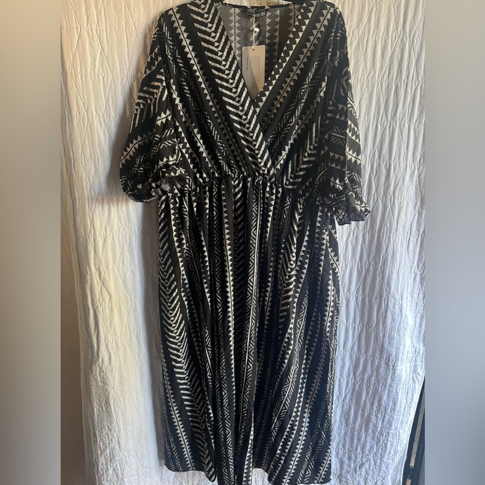 Black and white pattern bloomchic fashion dress